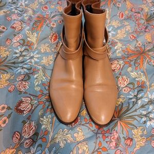 CHLOE Brown/Tan leather flat ankle boots with gold hardware Size 40 EU